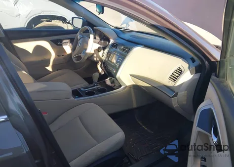 2015 Nissan Altima 2.5 S из США, поврежденный, VIN 1N4AL3AP8FC106136